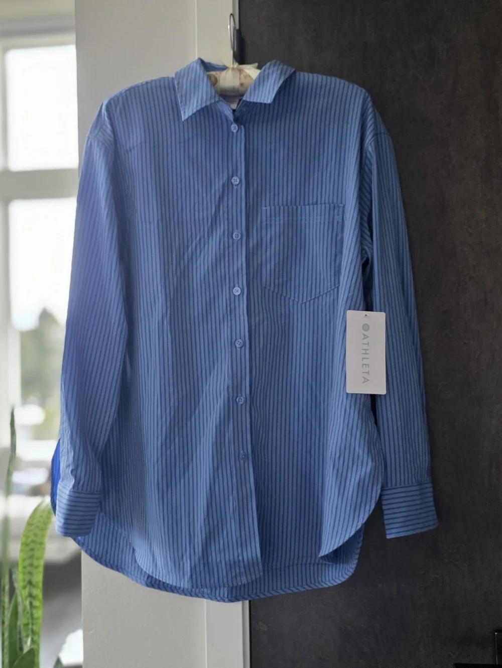 NWT Athleta Midday Relaxed Button Down Size S/P - Picture 1 of 1